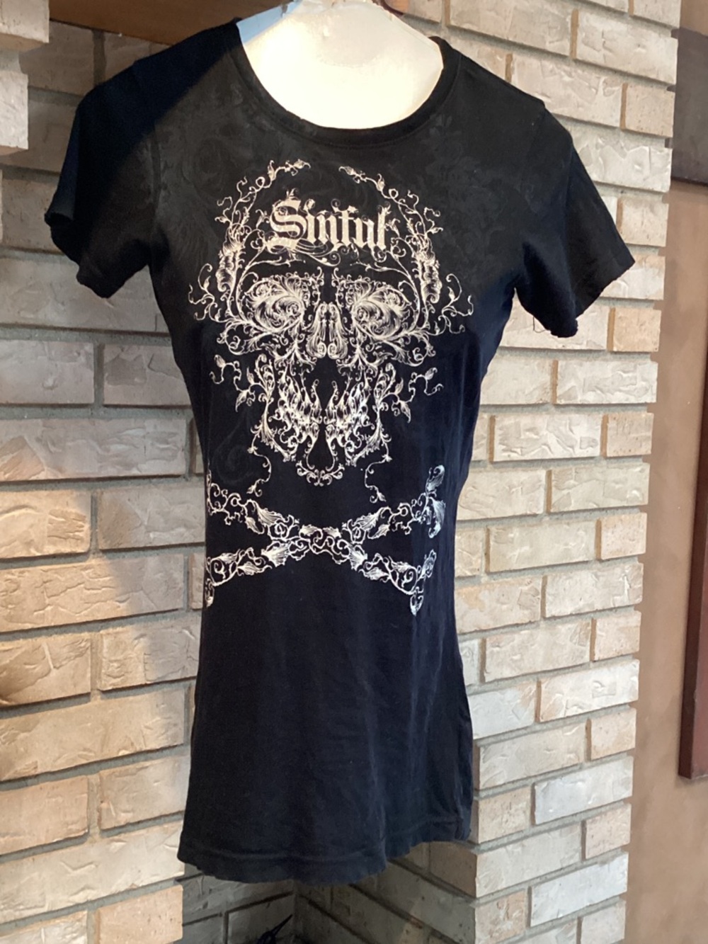 Sinful Black skull and cross bone slight glitter tee T-shirt